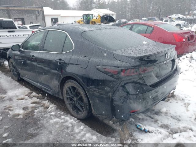 Photo 2 VIN: 4T1B11HK1JU576686 - TOYOTA CAMRY 