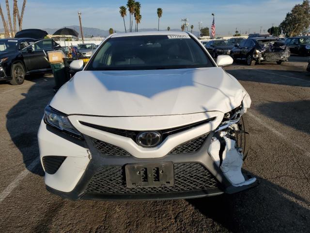 Photo 4 VIN: 4T1B11HK1JU578826 - TOYOTA CAMRY 