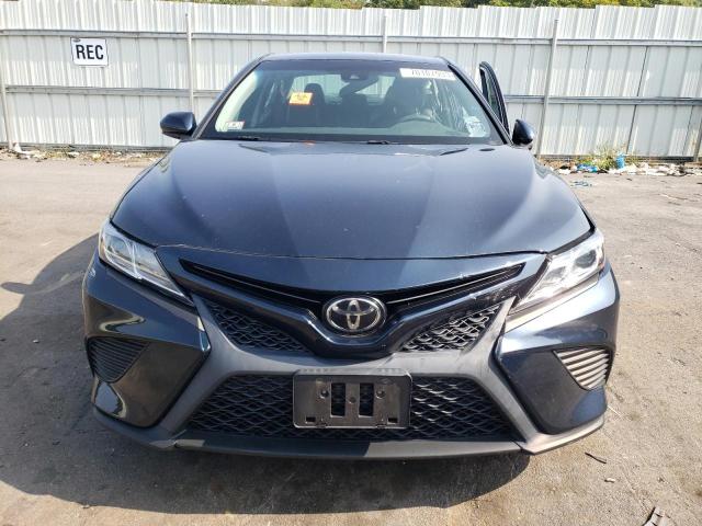 Photo 4 VIN: 4T1B11HK1JU586618 - TOYOTA CAMRY 