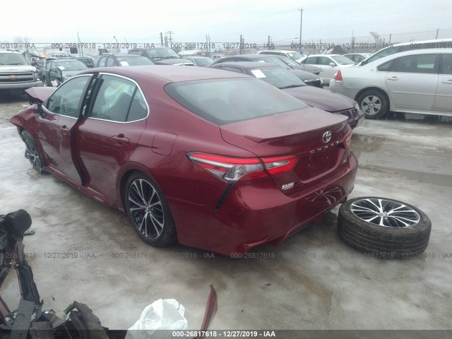 Photo 2 VIN: 4T1B11HK1JU614630 - TOYOTA CAMRY 