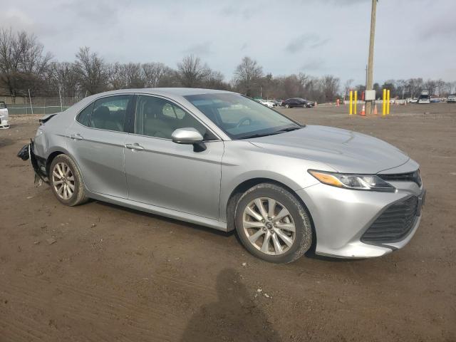 Photo 3 VIN: 4T1B11HK1JU617057 - TOYOTA CAMRY L 