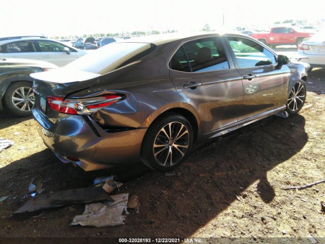 Photo 3 VIN: 4T1B11HK1JU624946 - TOYOTA CAMRY 