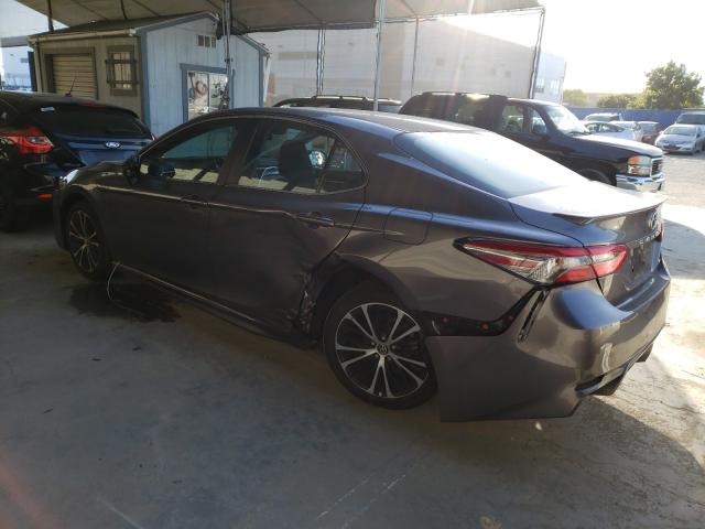 Photo 2 VIN: 4T1B11HK1JU628561 - TOYOTA CAMRY L 