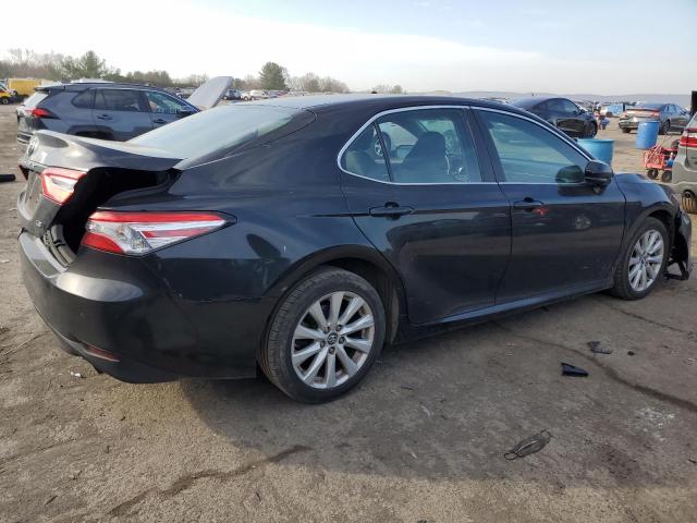 Photo 2 VIN: 4T1B11HK1JU633503 - TOYOTA CAMRY 