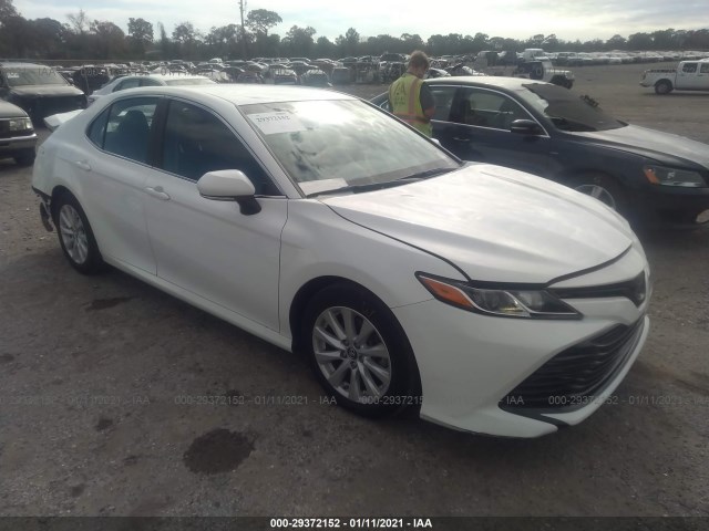 Photo 0 VIN: 4T1B11HK1JU635798 - TOYOTA CAMRY 