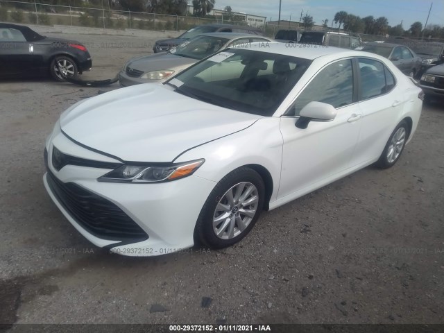 Photo 1 VIN: 4T1B11HK1JU635798 - TOYOTA CAMRY 