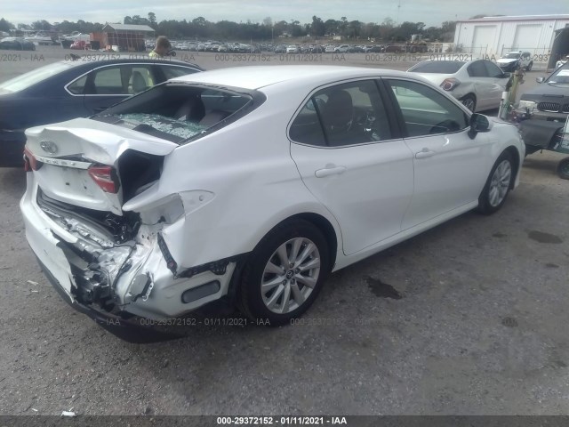 Photo 3 VIN: 4T1B11HK1JU635798 - TOYOTA CAMRY 