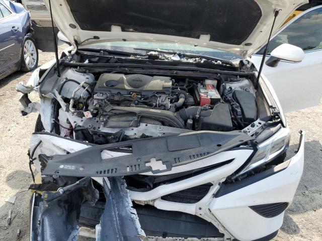 Photo 10 VIN: 4T1B11HK1JU637910 - TOYOTA CAMRY 