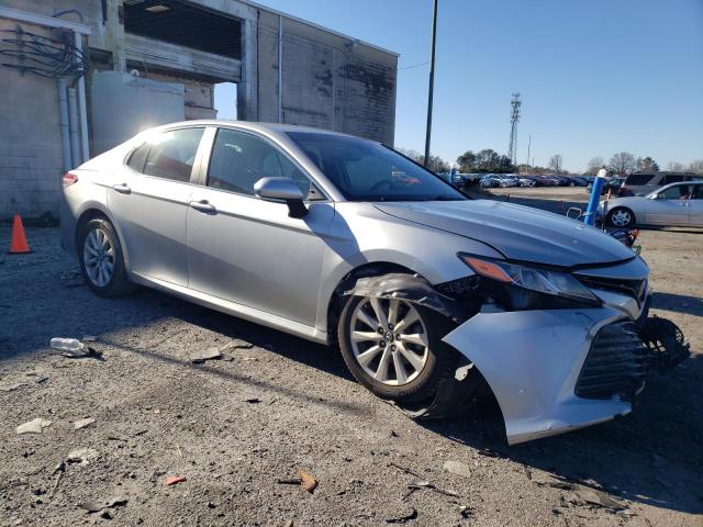 Photo 3 VIN: 4T1B11HK1JU638622 - TOYOTA CAMRY 