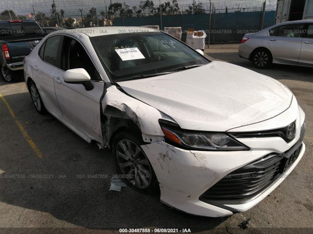 Photo 0 VIN: 4T1B11HK1JU656196 - TOYOTA CAMRY 