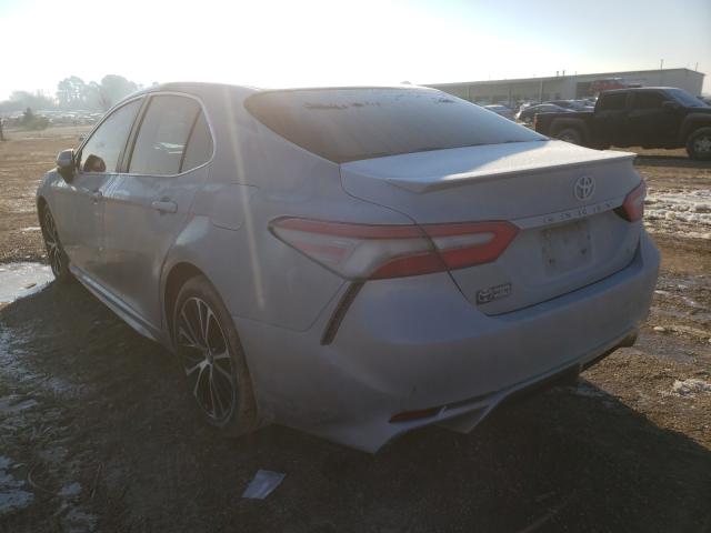 Photo 2 VIN: 4T1B11HK1JU670809 - TOYOTA CAMRY L 