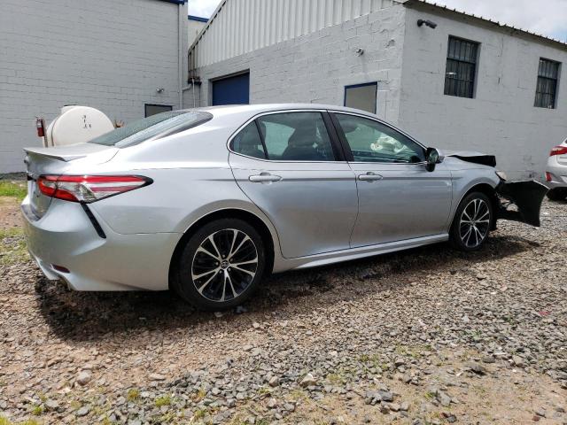 Photo 2 VIN: 4T1B11HK1JU670843 - TOYOTA CAMRY L 