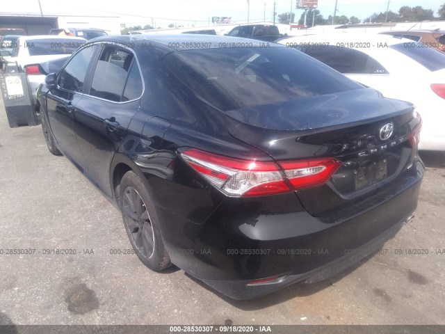 Photo 2 VIN: 4T1B11HK1JU676853 - TOYOTA CAMRY 