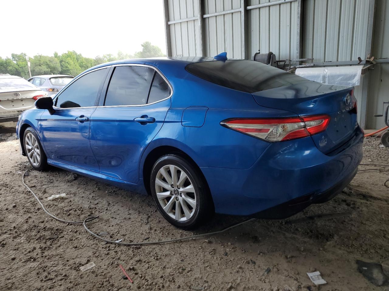 Photo 1 VIN: 4T1B11HK1KU184387 - TOYOTA CAMRY 