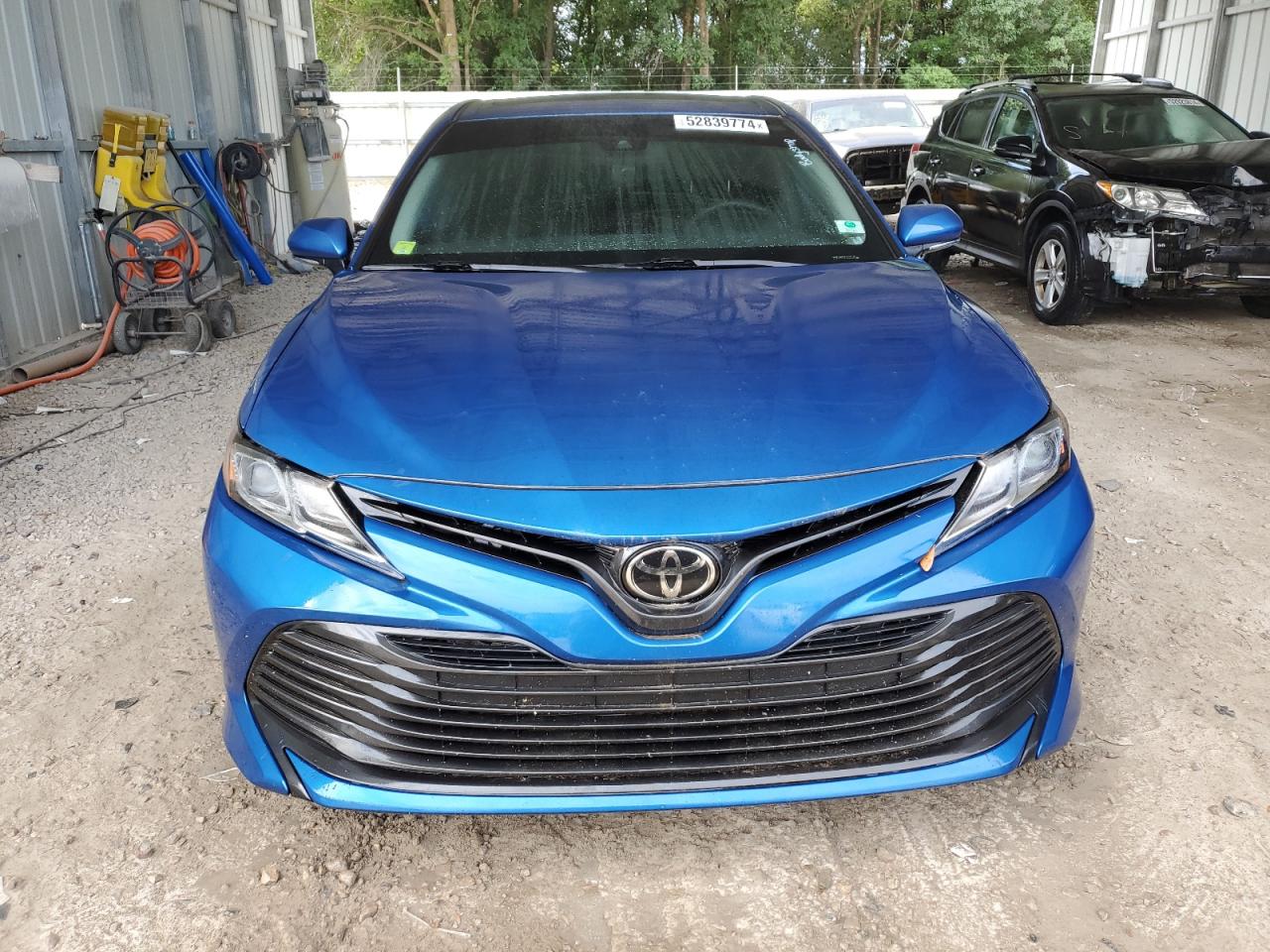 Photo 4 VIN: 4T1B11HK1KU184387 - TOYOTA CAMRY 