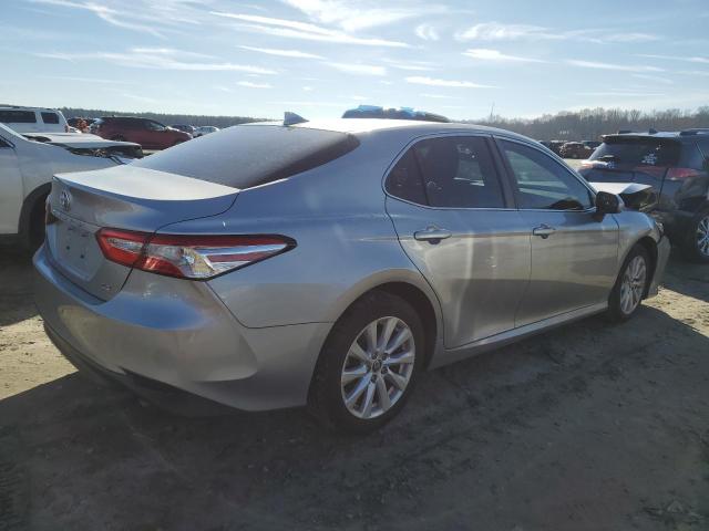 Photo 2 VIN: 4T1B11HK1KU220692 - TOYOTA CAMRY 