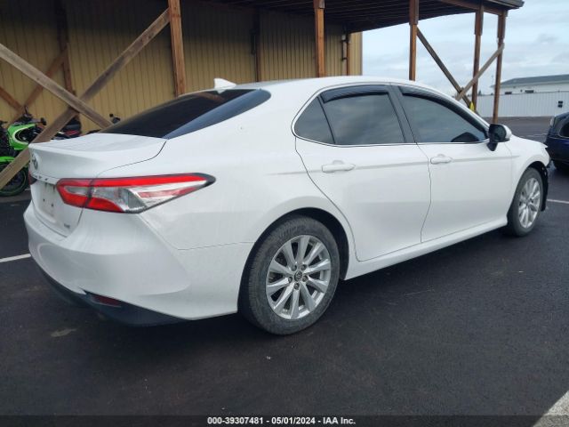 Photo 3 VIN: 4T1B11HK1KU228243 - TOYOTA CAMRY 