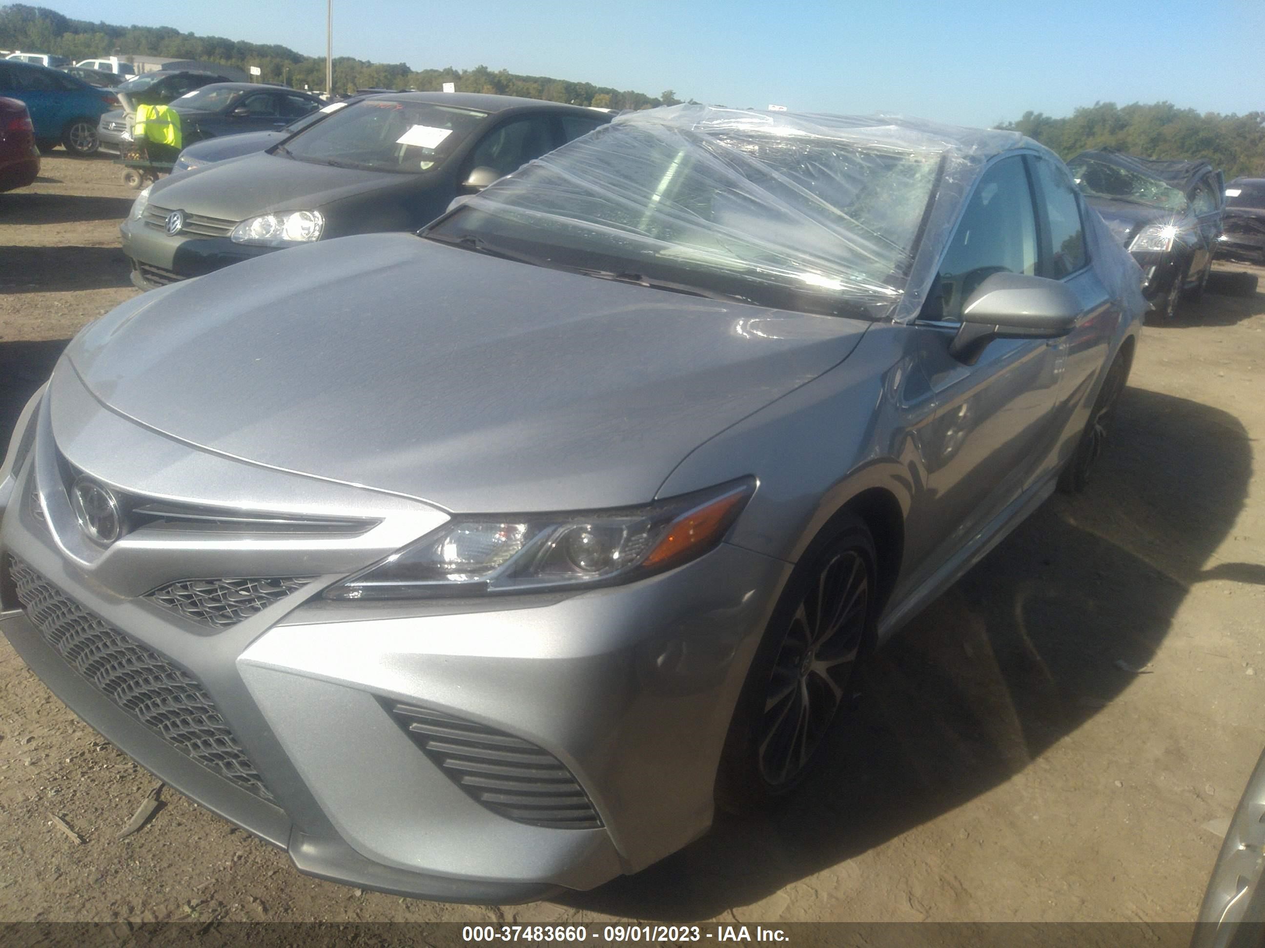 Photo 1 VIN: 4T1B11HK1KU229408 - TOYOTA CAMRY 