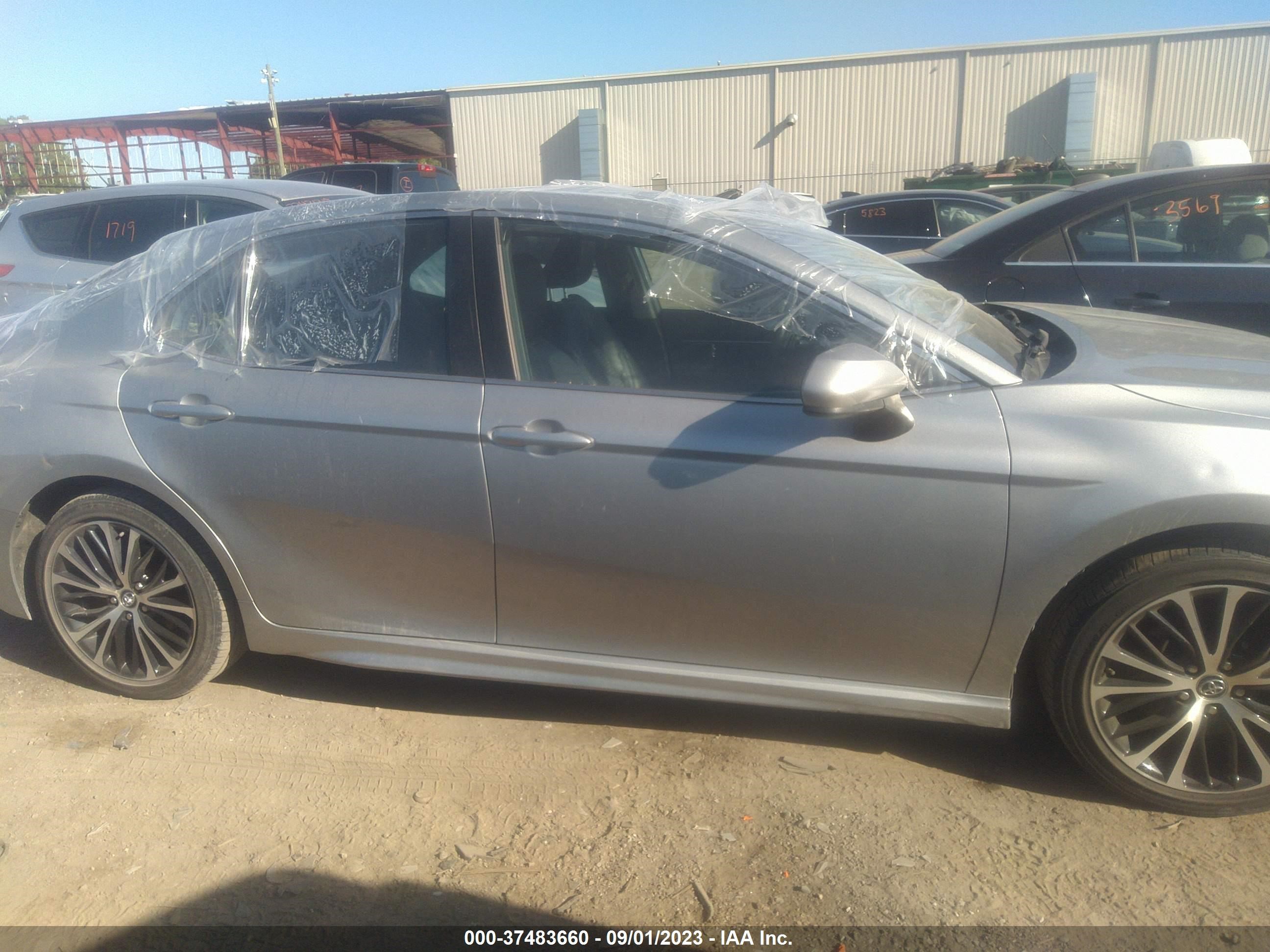 Photo 13 VIN: 4T1B11HK1KU229408 - TOYOTA CAMRY 