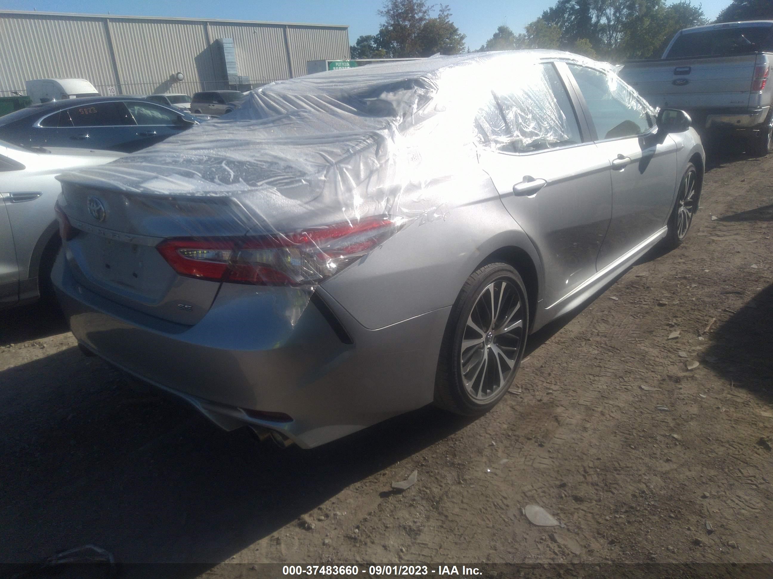 Photo 3 VIN: 4T1B11HK1KU229408 - TOYOTA CAMRY 