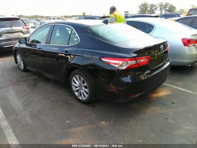 Photo 2 VIN: 4T1B11HK1KU262232 - TOYOTA CAMRY 