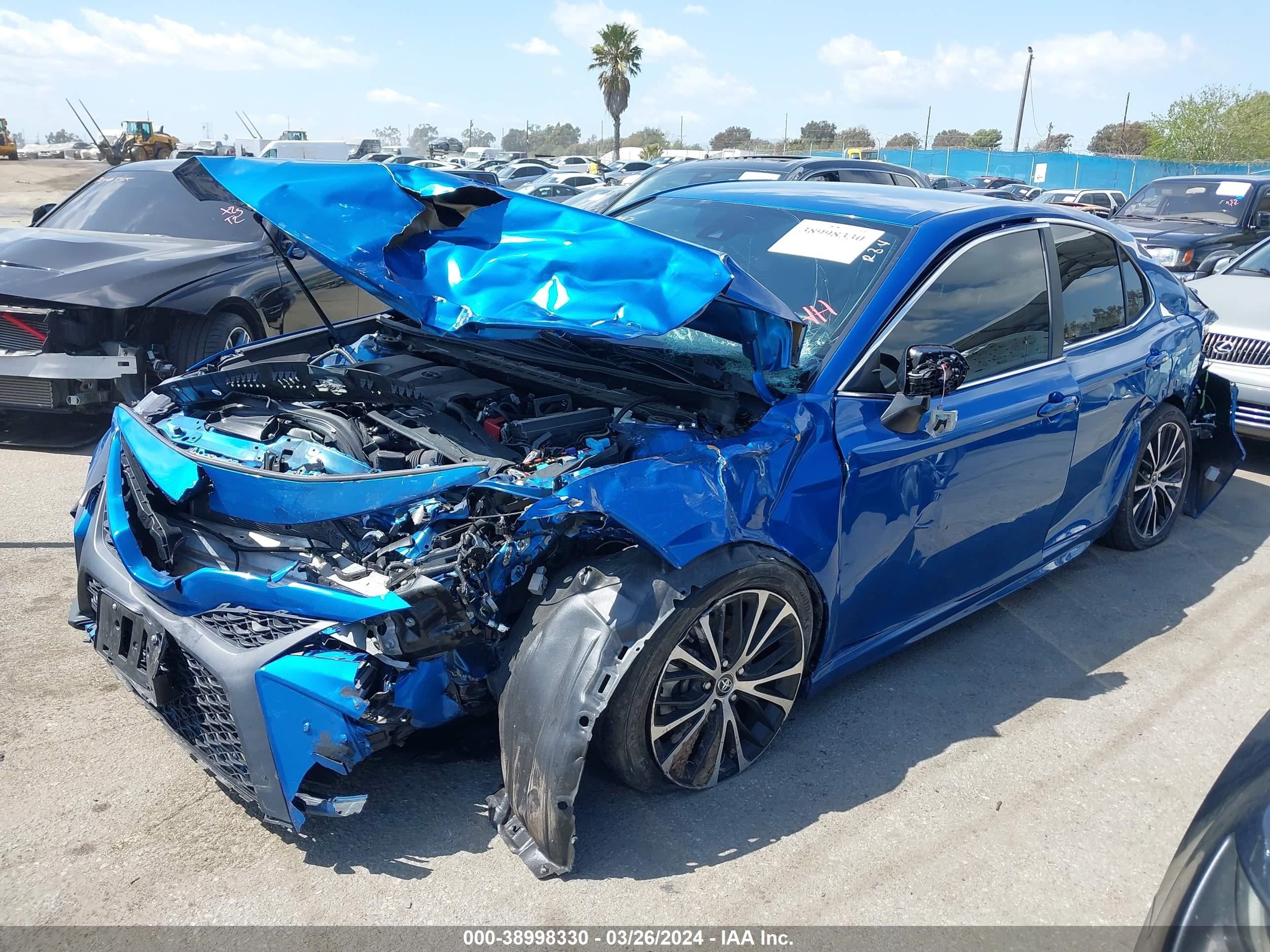 Photo 1 VIN: 4T1B11HK1KU272453 - TOYOTA CAMRY 