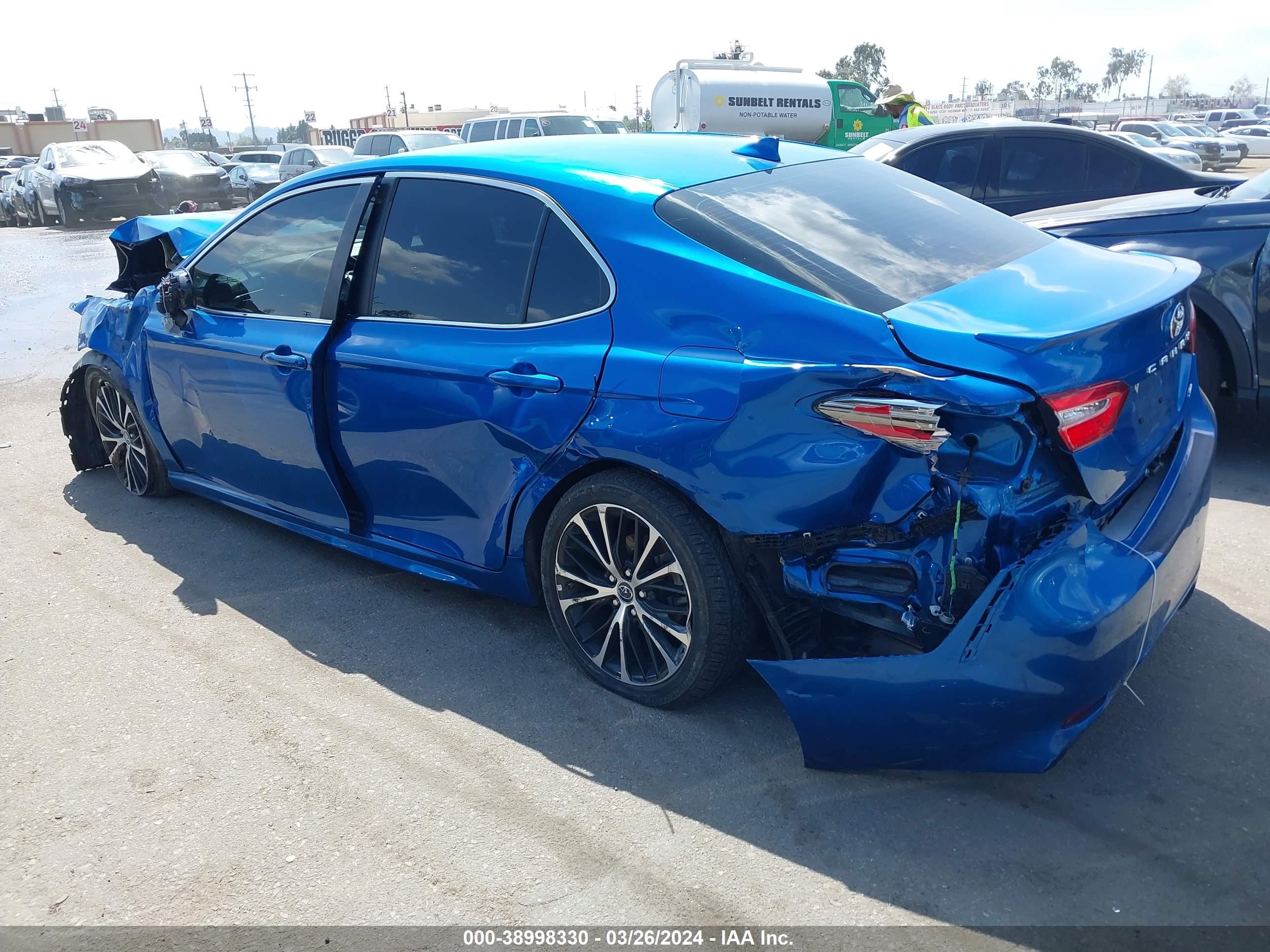 Photo 2 VIN: 4T1B11HK1KU272453 - TOYOTA CAMRY 