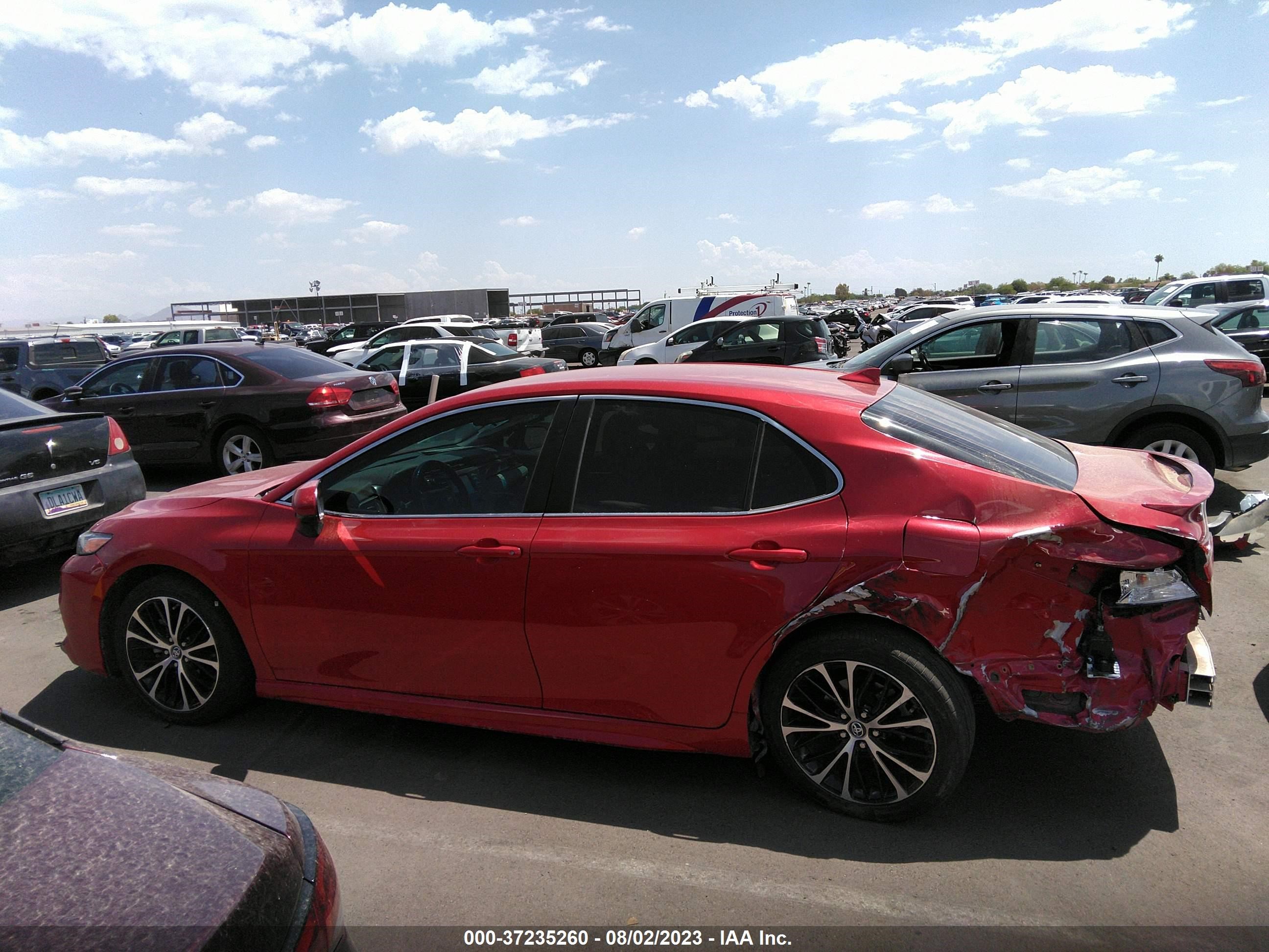 Photo 13 VIN: 4T1B11HK1KU298227 - TOYOTA CAMRY 