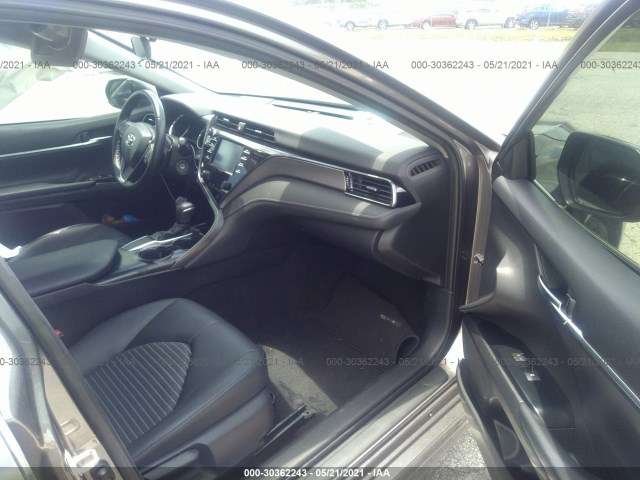 Photo 4 VIN: 4T1B11HK1KU725793 - TOYOTA CAMRY 