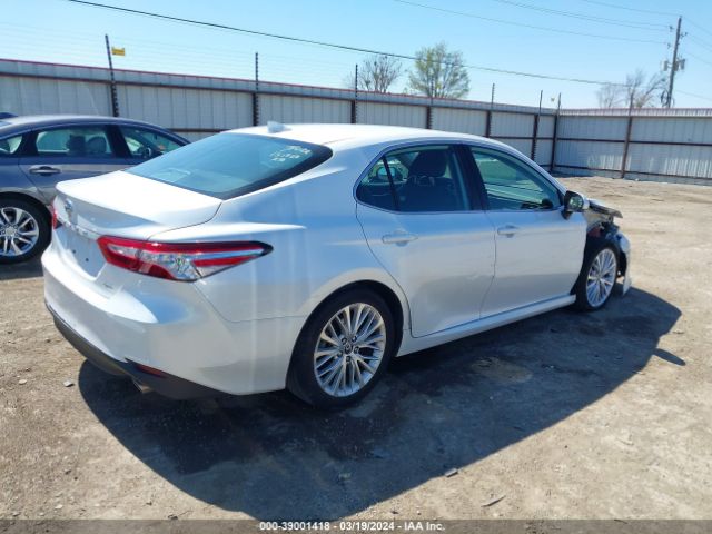 Photo 3 VIN: 4T1B11HK1KU745946 - TOYOTA CAMRY 