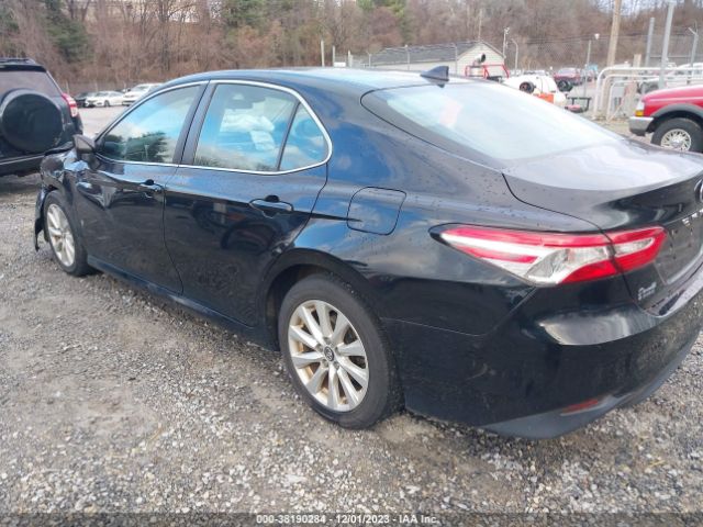 Photo 2 VIN: 4T1B11HK1KU768207 - TOYOTA CAMRY 