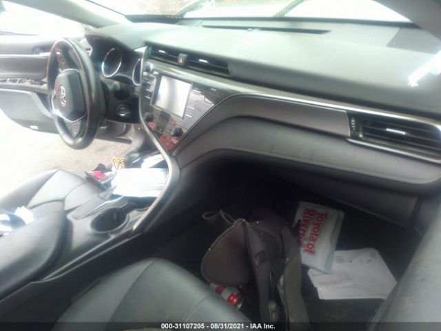 Photo 4 VIN: 4T1B11HK1KU768966 - TOYOTA CAMRY 