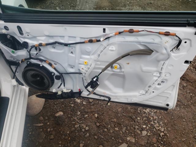 Photo 8 VIN: 4T1B11HK1KU769843 - TOYOTA CAMRY L 