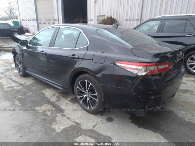 Photo 2 VIN: 4T1B11HK1KU807667 - TOYOTA CAMRY 