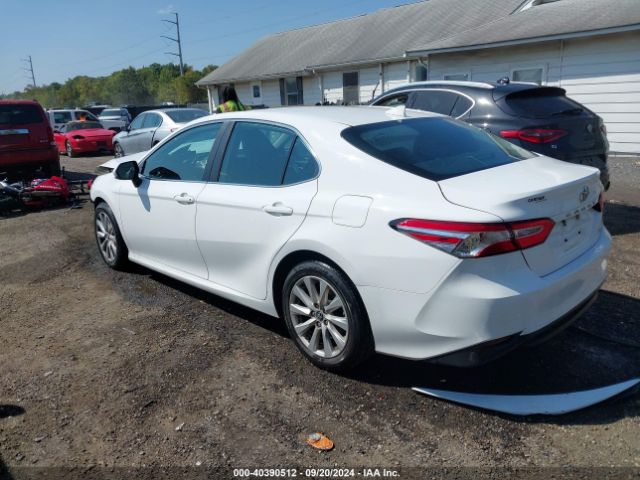 Photo 2 VIN: 4T1B11HK1KU823299 - TOYOTA CAMRY 