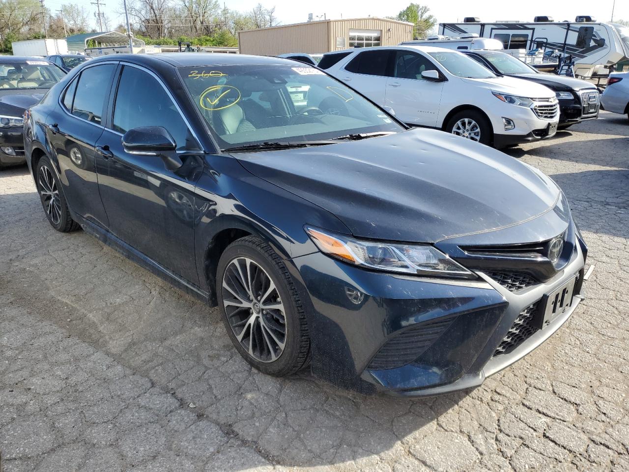 Photo 3 VIN: 4T1B11HK1KU847957 - TOYOTA CAMRY 