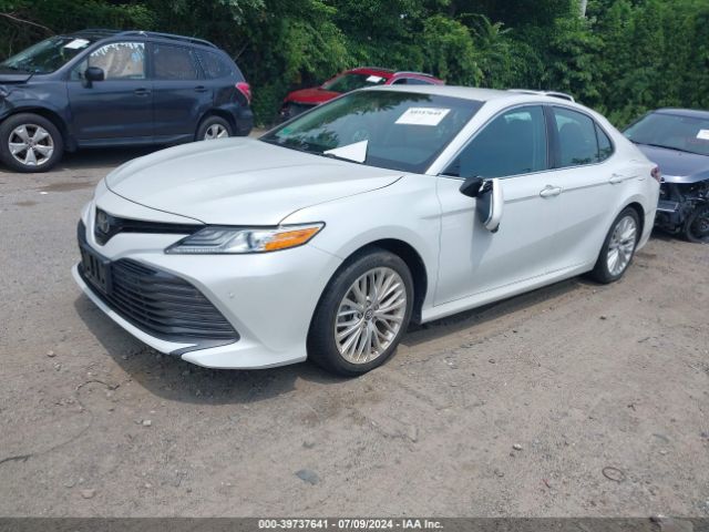 Photo 1 VIN: 4T1B11HK2JU008849 - TOYOTA CAMRY 