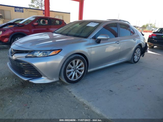 Photo 1 VIN: 4T1B11HK2JU013632 - TOYOTA CAMRY 