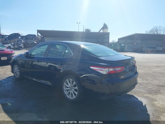 Photo 2 VIN: 4T1B11HK2JU025070 - TOYOTA CAMRY 