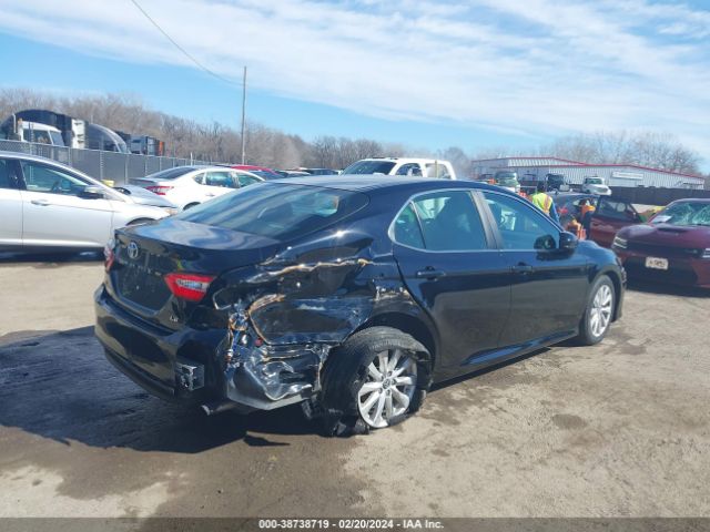 Photo 3 VIN: 4T1B11HK2JU025070 - TOYOTA CAMRY 