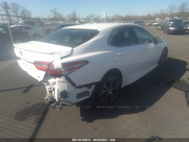 Photo 3 VIN: 4T1B11HK2JU034710 - TOYOTA CAMRY 