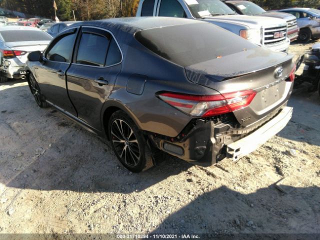 Photo 2 VIN: 4T1B11HK2JU037901 - TOYOTA CAMRY 