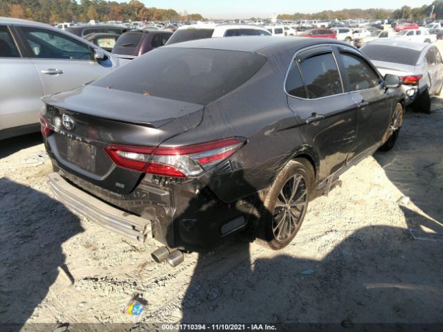 Photo 3 VIN: 4T1B11HK2JU037901 - TOYOTA CAMRY 