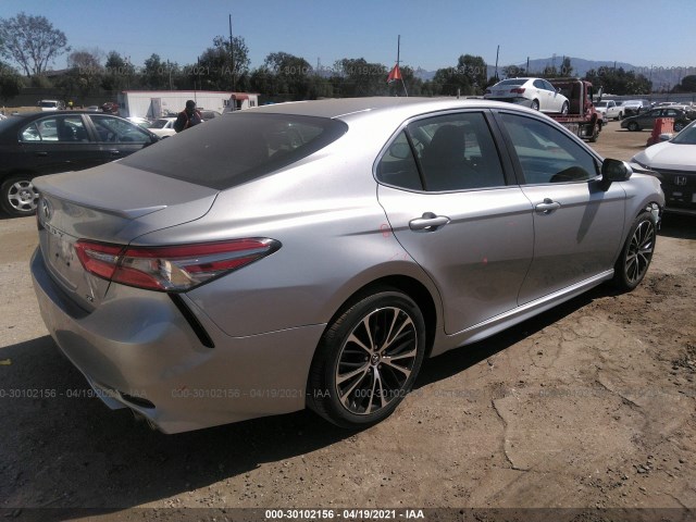 Photo 3 VIN: 4T1B11HK2JU047232 - TOYOTA CAMRY 