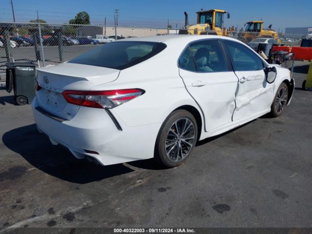 Photo 3 VIN: 4T1B11HK2JU047490 - TOYOTA CAMRY 