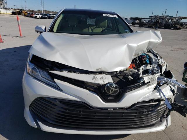 Photo 4 VIN: 4T1B11HK2JU052950 - TOYOTA CAMRY 