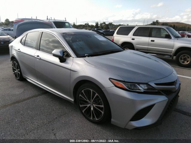 Photo 0 VIN: 4T1B11HK2JU056352 - TOYOTA CAMRY 