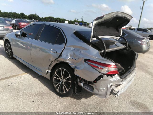 Photo 2 VIN: 4T1B11HK2JU056352 - TOYOTA CAMRY 