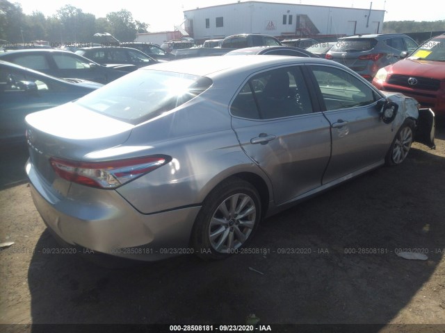 Photo 3 VIN: 4T1B11HK2JU058618 - TOYOTA CAMRY 