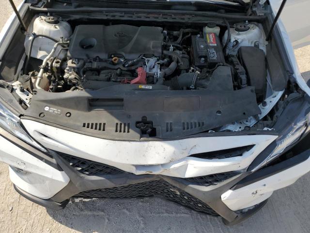 Photo 10 VIN: 4T1B11HK2JU069165 - TOYOTA CAMRY L 